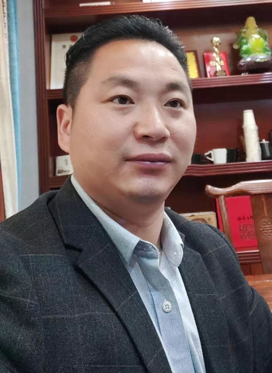 副会长：颜美文