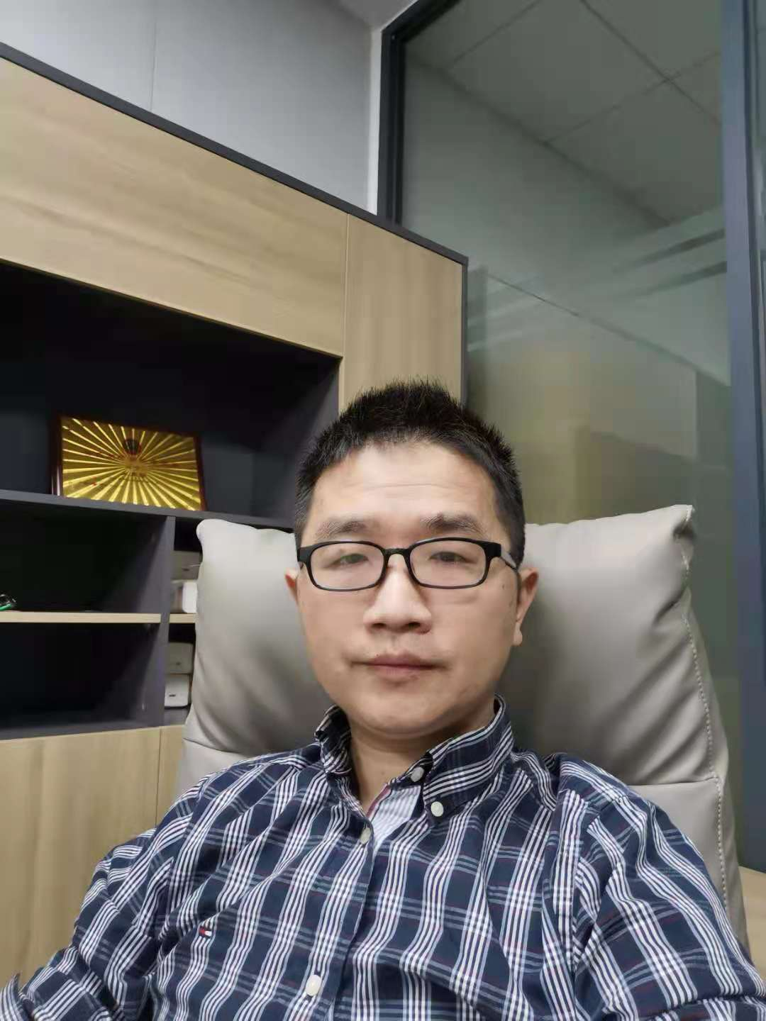 会员：胡志义