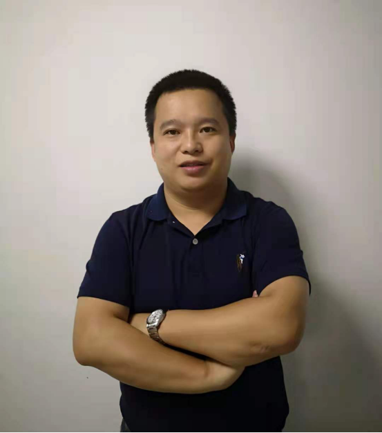 会员：龙忠