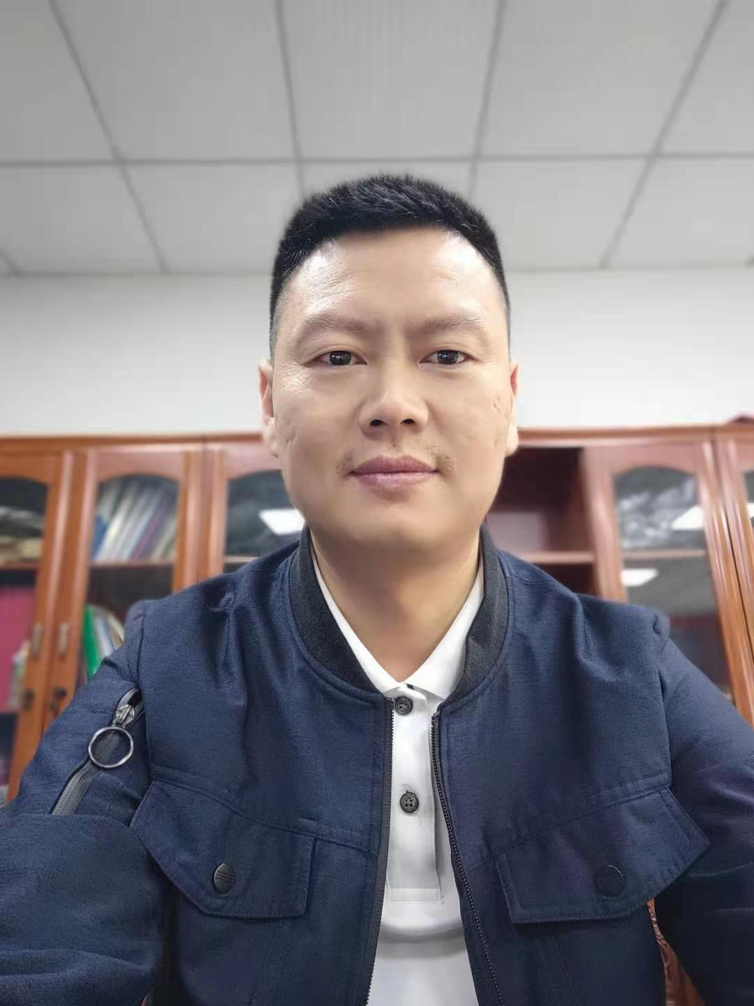 会员：刘群