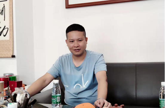 会员：刘新华